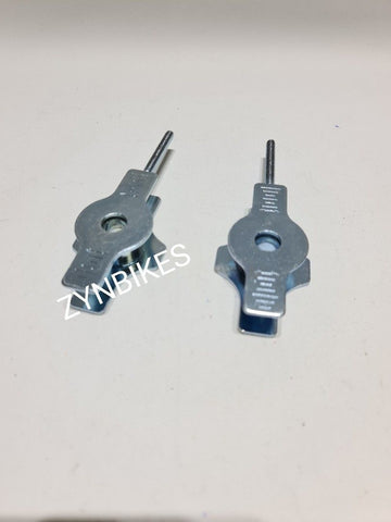 CHAIN ADJUSTER