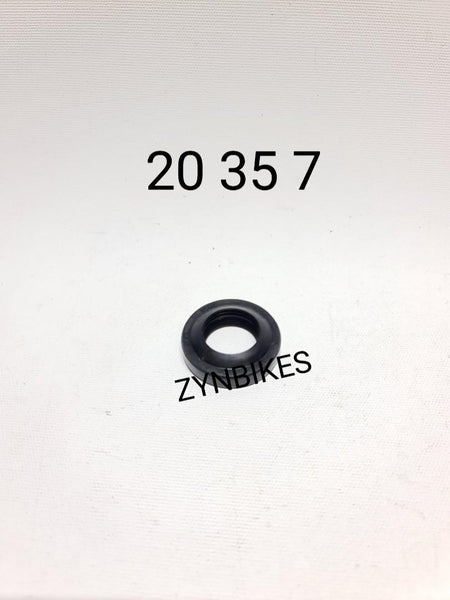 FRONT HUB OIL SEAL