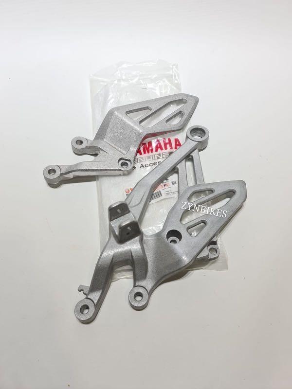 FRONT FOOTREST BRACKET YAMAHA R15 V3 ZYNBIKES